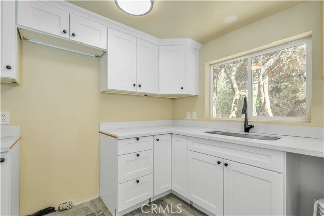 7112 Sonja Lu Lane, Lucerne