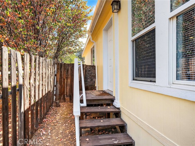 4392 Lasky Avenue, Clearlake