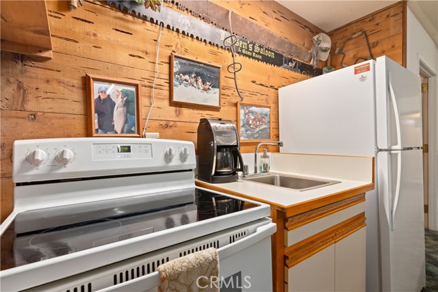 340 Fritch Road, Lakeport