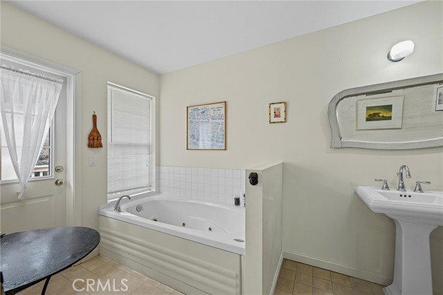 6850 High Valley Road, Cobb