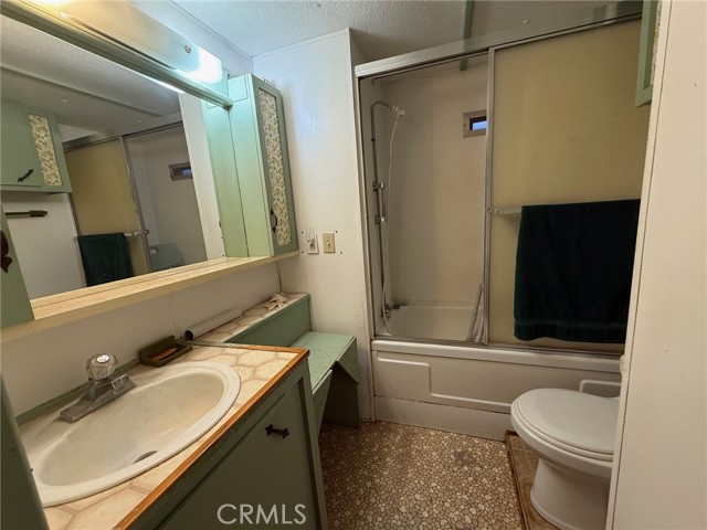 11694 Old Spruce Grove, Lower Lake