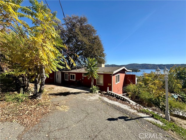 11633 Lakeview Drive, Clearlake Oaks