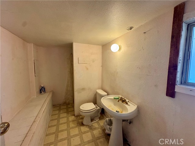 11633 Lakeview Drive, Clearlake Oaks