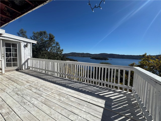 11633 Lakeview Drive, Clearlake Oaks
