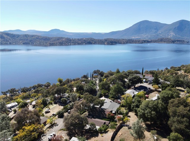 11633 Lakeview Drive, Clearlake Oaks