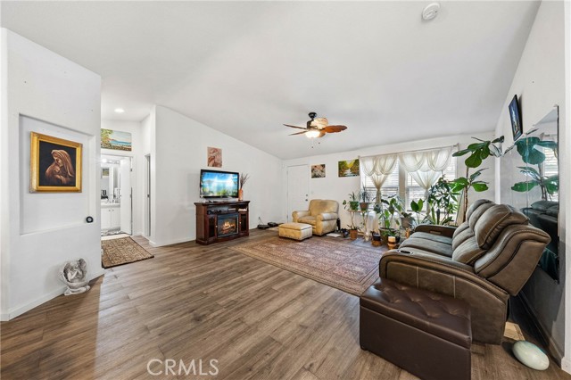 5830 Hale Street, Clearlake