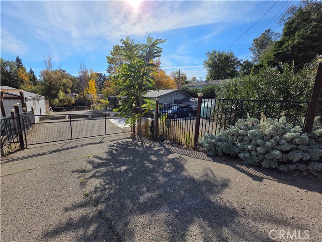 16061 Dam Road, Clearlake