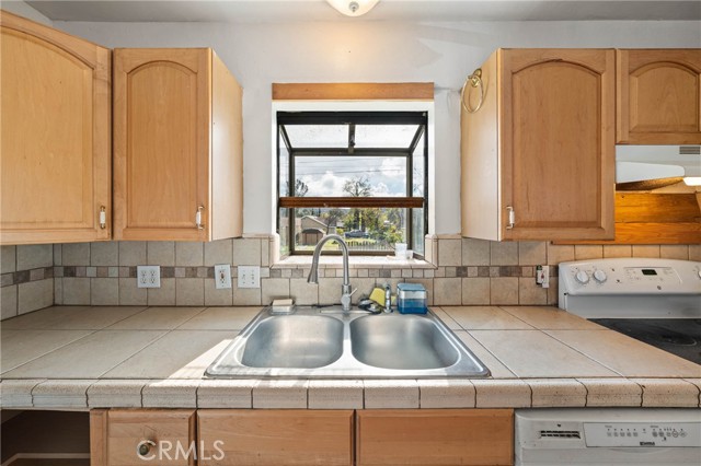 70 Shaul Street, Clearlake Oaks