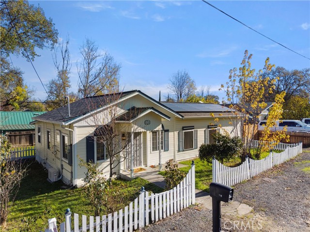 110 S Russell, Lakeport