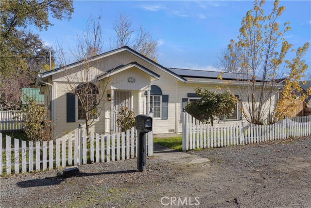 110 S Russell, Lakeport