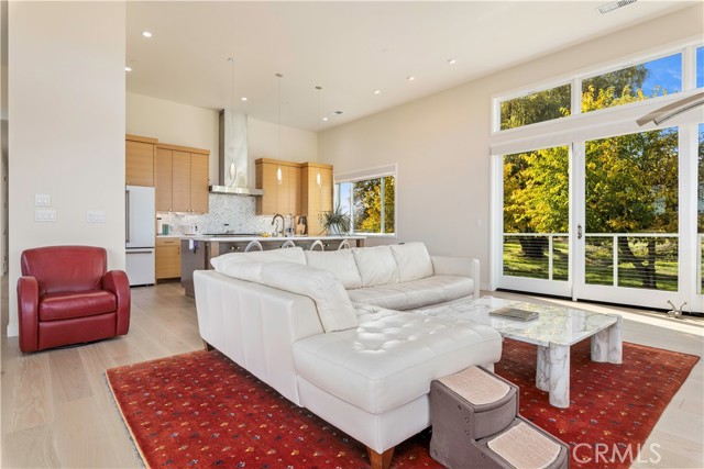 8 Queen Ann, Lakeport