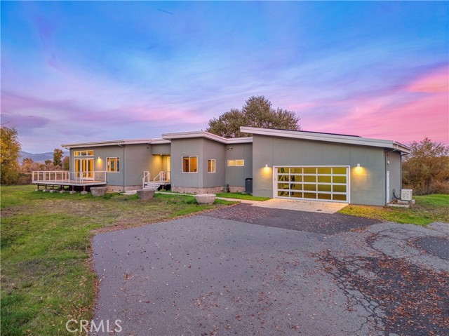 8 Queen Ann, Lakeport