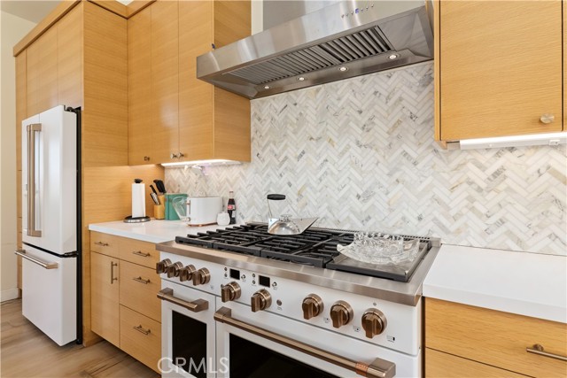 8 Queen Ann, Lakeport