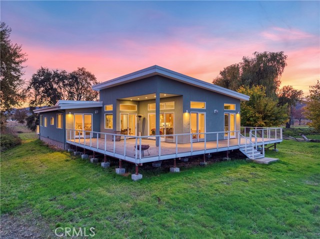 8 Queen Ann, Lakeport