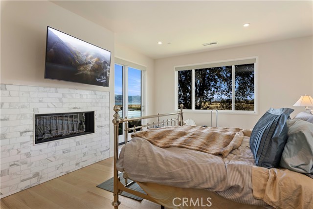 8 Queen Ann, Lakeport