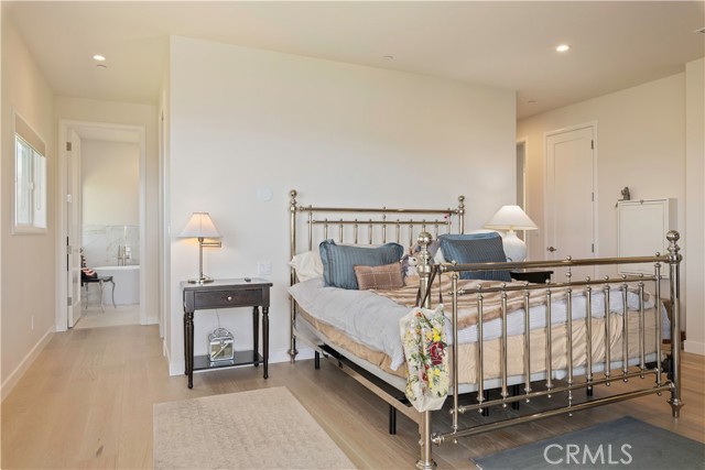 8 Queen Ann, Lakeport