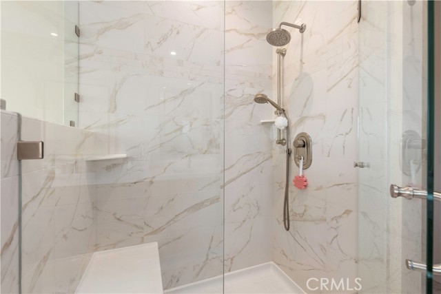 8 Queen Ann, Lakeport