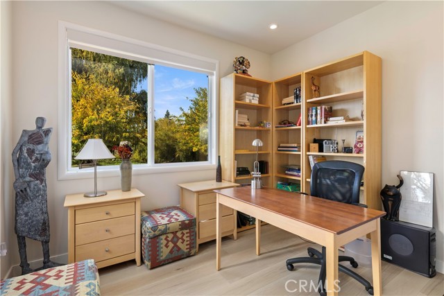 8 Queen Ann, Lakeport