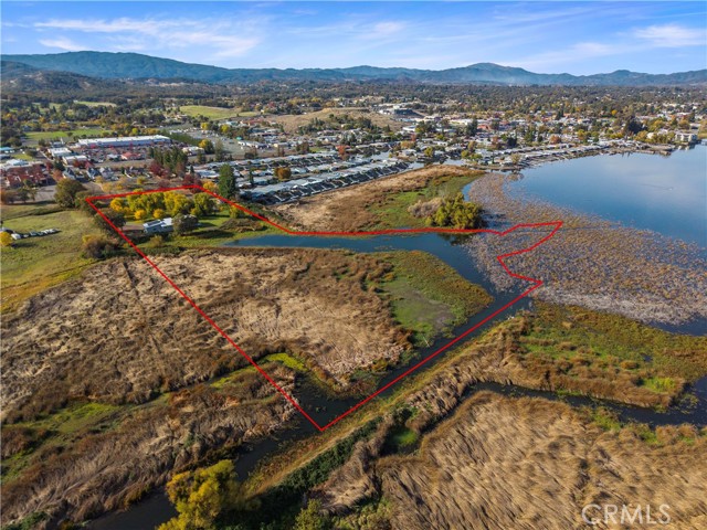 8 Queen Ann, Lakeport