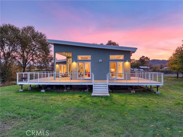 8 Queen Ann, Lakeport