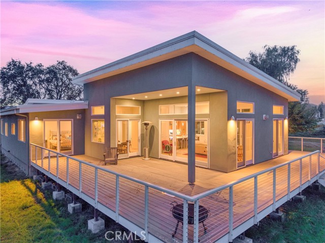 8 Queen Ann, Lakeport