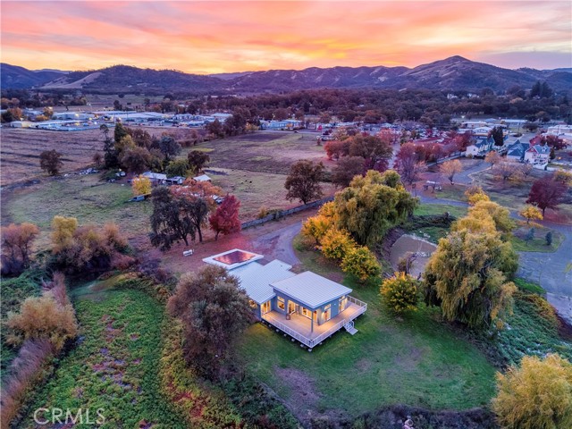 8 Queen Ann, Lakeport