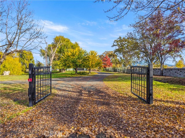 8 Queen Ann, Lakeport