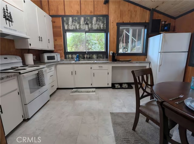 16135 Bottle Rock rd., Cobb