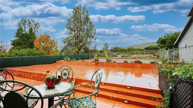 19070 Ravenhill, Hidden Valley Lake