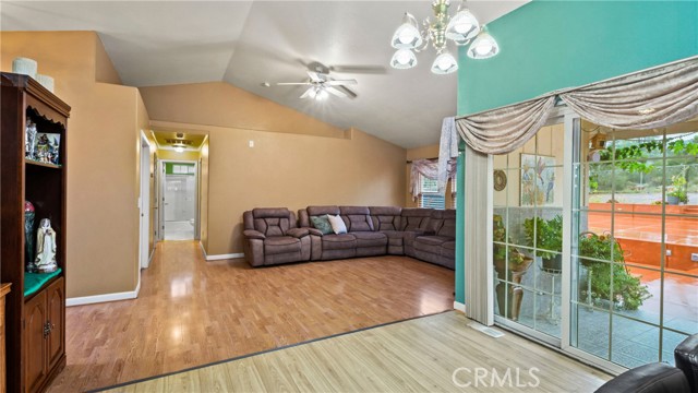 19070 Ravenhill, Hidden Valley Lake