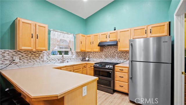 19070 Ravenhill, Hidden Valley Lake