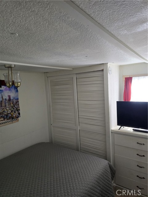 3040 Lakeview, Nice