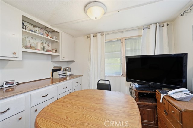 3040 Lakeview, Nice