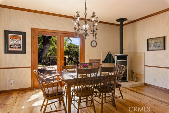 608 Dixon Drive, Lakeport