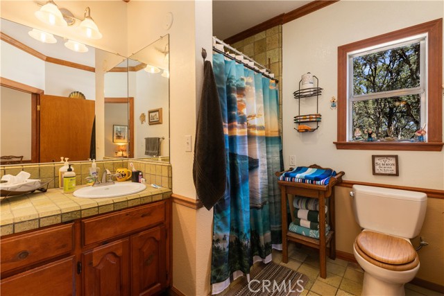 608 Dixon Drive, Lakeport