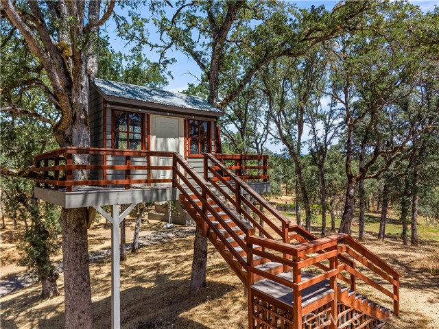 608 Dixon Drive, Lakeport