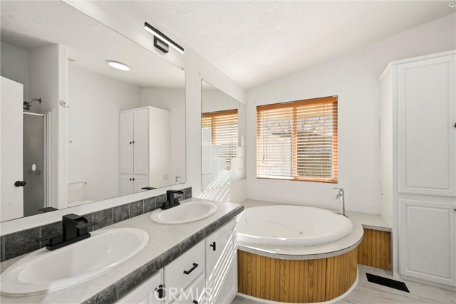 14072 Apple Lane, Clearlake Oaks