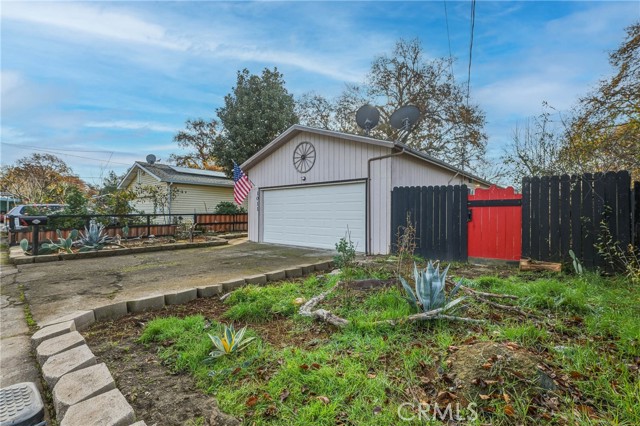 1011 2nd, Lakeport