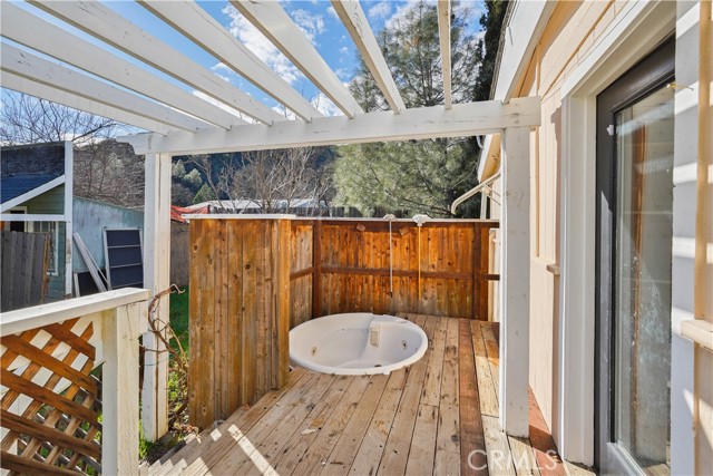 16700 Fox Way, Clearlake Oaks