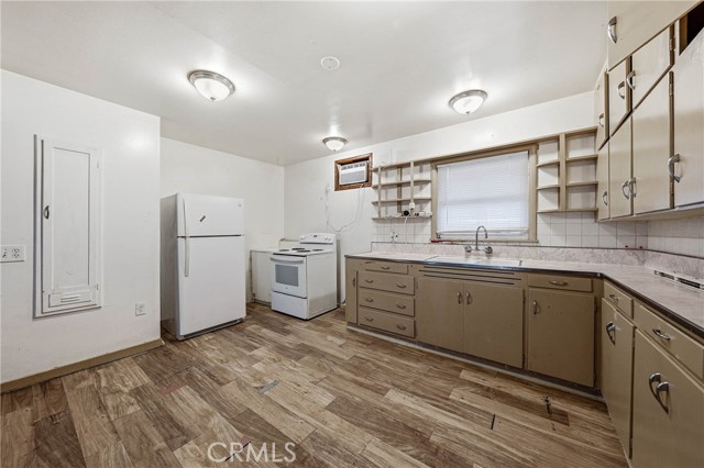 3995 Mullen Avenue, Clearlake