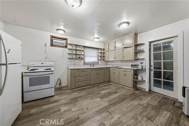 3995 Mullen Avenue, Clearlake