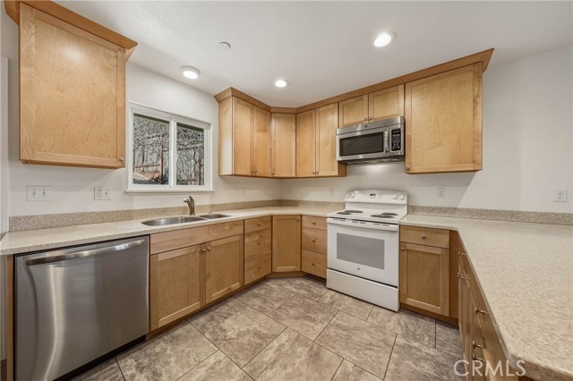 5585 Sunrise Drive, Kelseyville