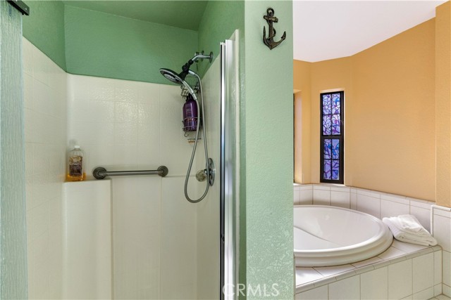 2901 Riviera Heights, Kelseyville
