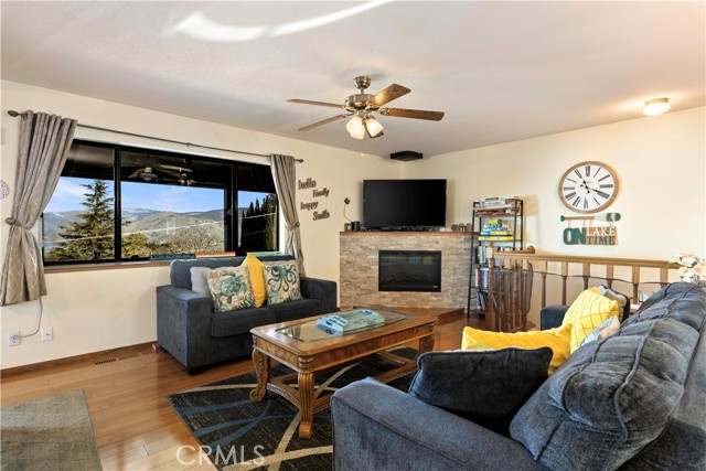 2901 Riviera Heights, Kelseyville