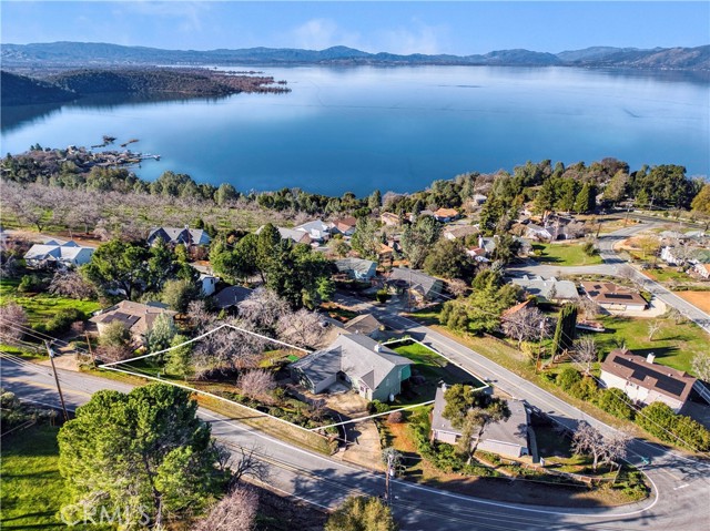 2901 Riviera Heights, Kelseyville