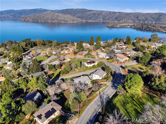 2901 Riviera Heights, Kelseyville