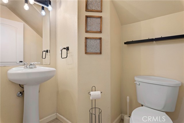 5649 Crawford, Clearlake