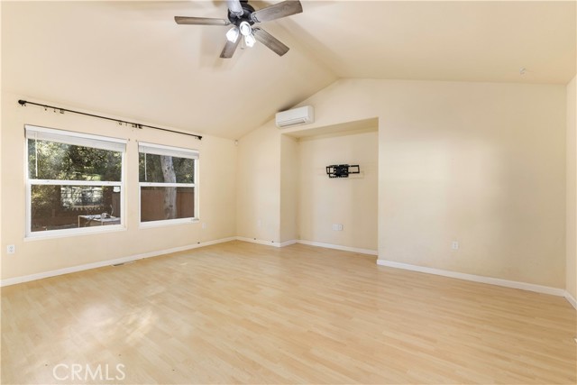 5649 Crawford, Clearlake