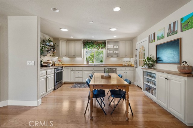 21425 Valley Oak Drive, Middletown
