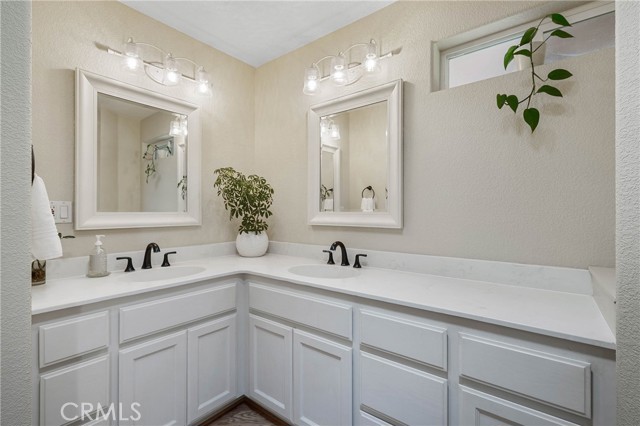 21425 Valley Oak Drive, Middletown